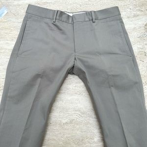LIKE NEW! Gucci Skinny Khaki Dress Pants! Sz 30